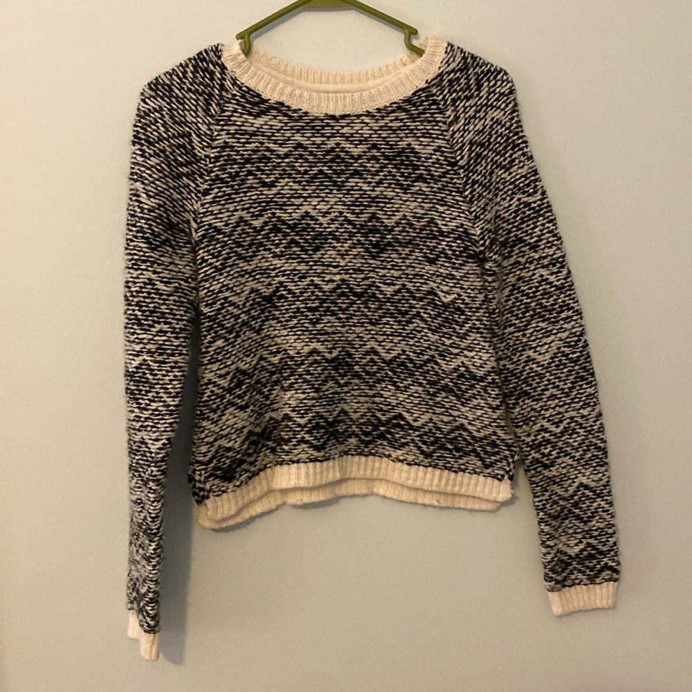 Gap Kids black and cream sweater. Size XXL